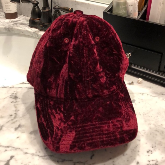 Velvet Hat - Picture 2 of 4
